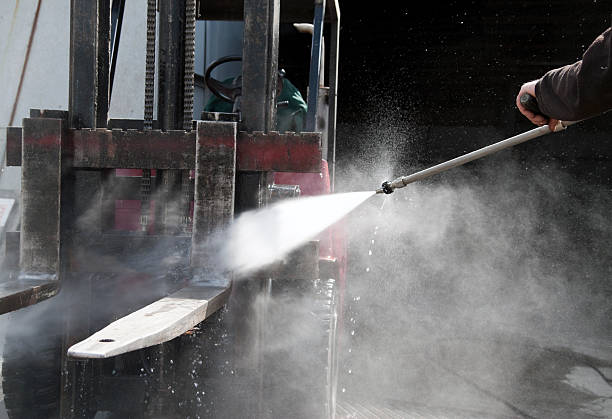 Best Garage Pressure Washing  in Tecumseh, NE